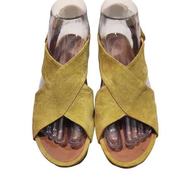 EUC HOMERS ARTISAN CHARTREUSE SUEDE CRISS CROSS SLINGBACK WEDGES SIZE 36 - Picture 1 of 8